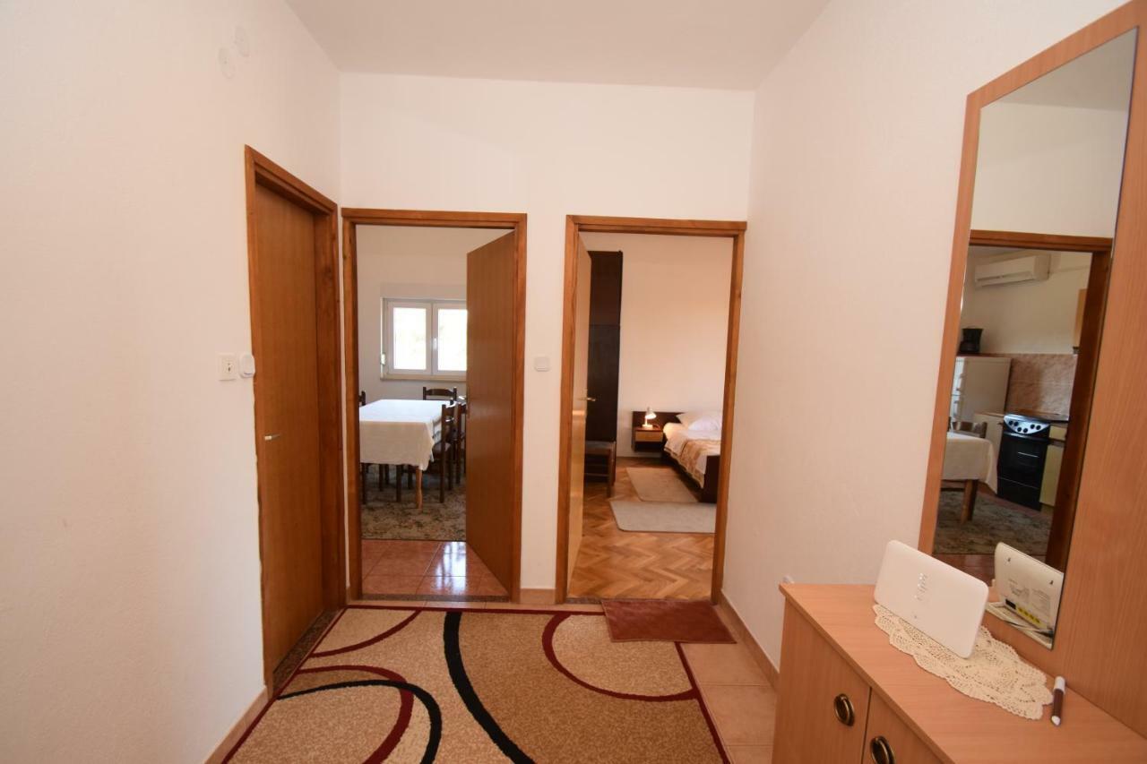 Apartments Ivan Starigrad Paklenica Exterior photo
