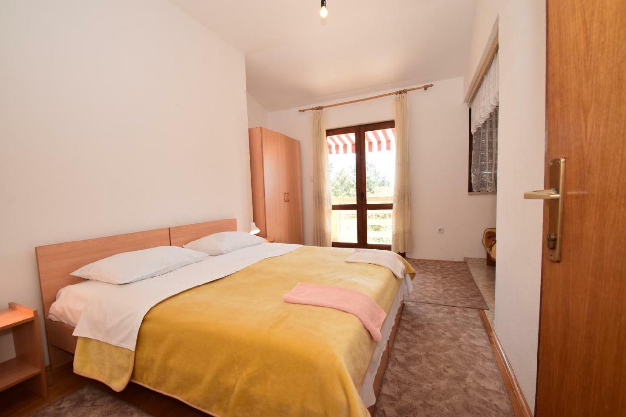 Apartments Ivan Starigrad Paklenica Exterior photo