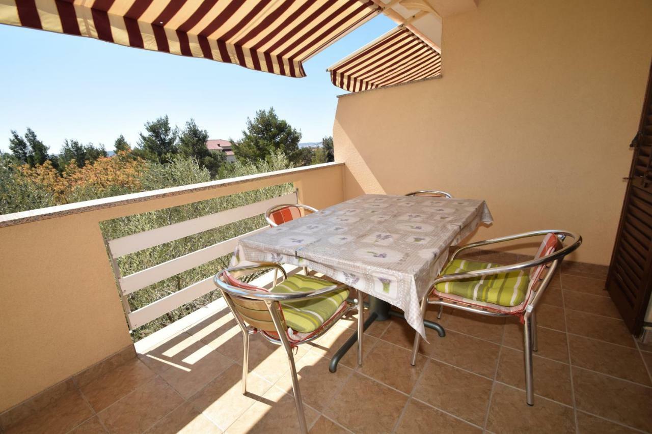 Apartments Ivan Starigrad Paklenica Exterior photo