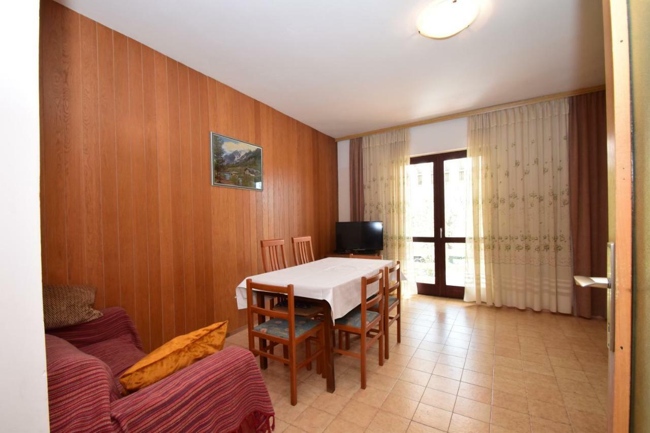 Apartments Ivan Starigrad Paklenica Exterior photo
