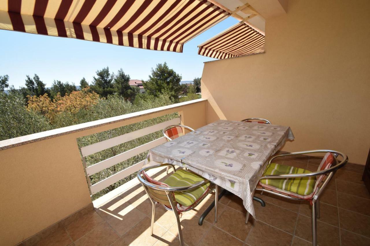 Apartments Ivan Starigrad Paklenica Exterior photo